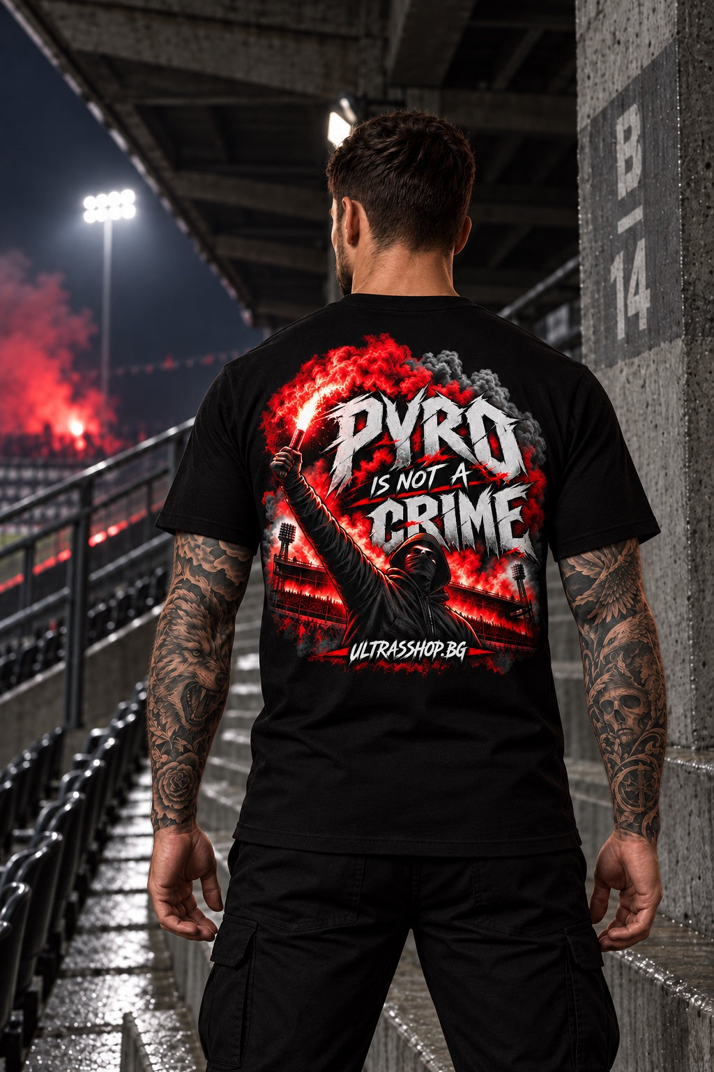 Черна тениска PYRO IS NOT A CRIME — изглед отзад